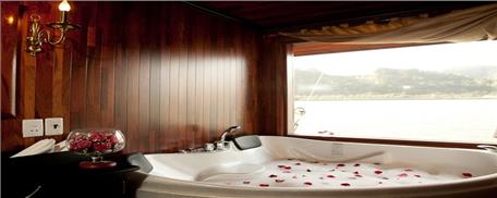 Tour du thuyền Valentine Premium 2 ngày 1 đêm 